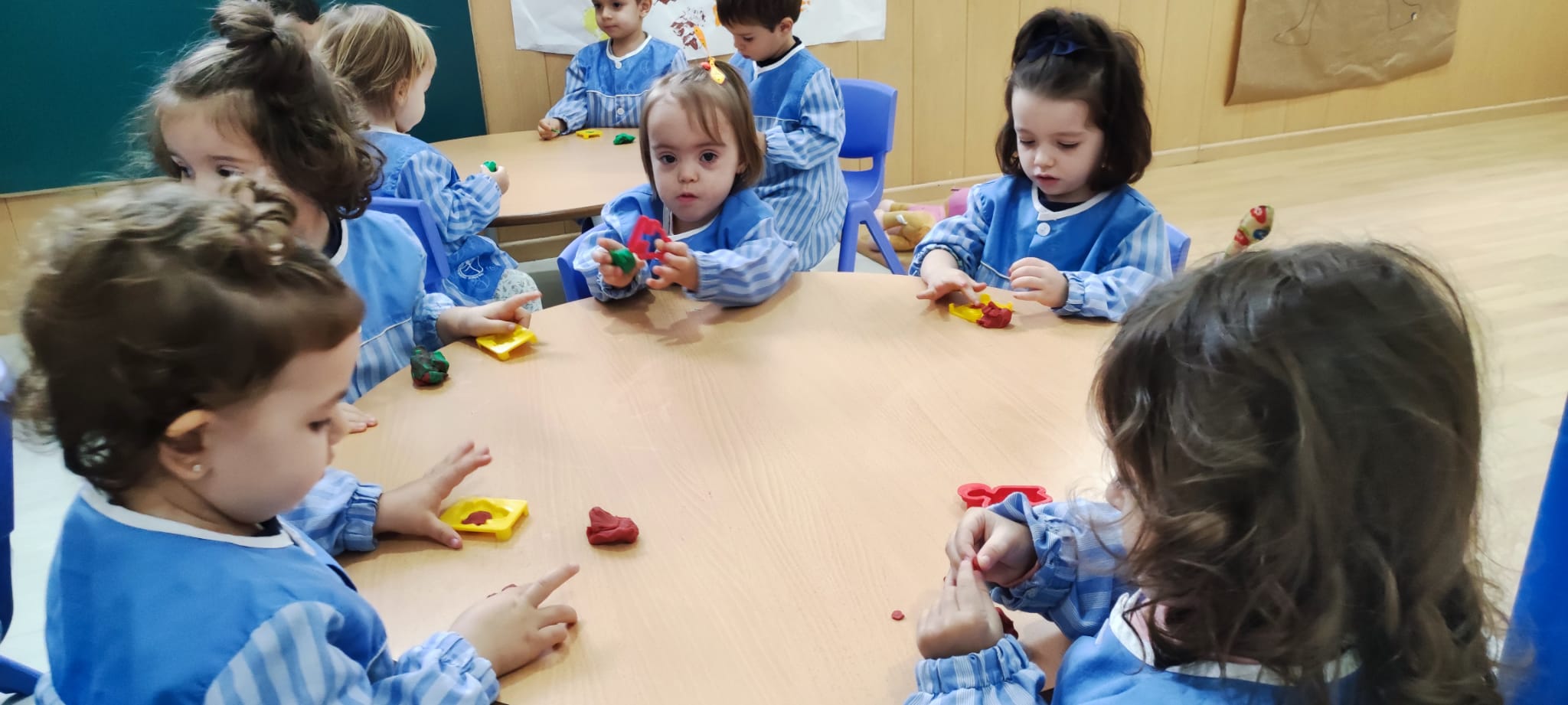 MODELANDO PLASTILINA