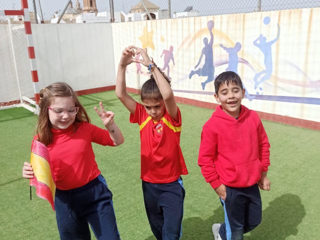 434206618_943607857768363_8306051623871006378_n